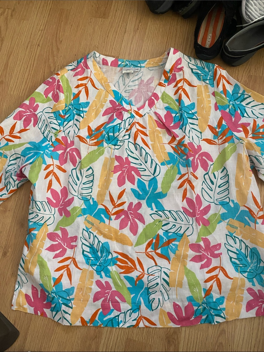 Preowned linen Hot Cotton brand Top 3 X excellent